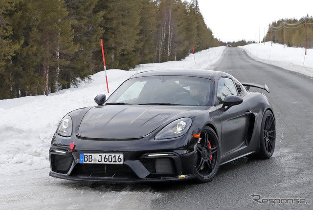 ポルシェ ケイマンGT4 RS 開発車両（スクープ写真）