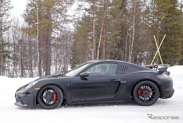 ポルシェ ケイマンGT4 RS 開発車両（スクープ写真）