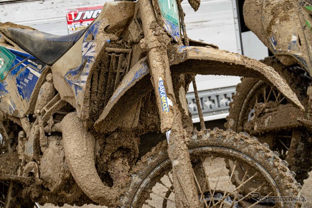 【JNCC 開幕戦】雨の阪下を制したのはベテラン鈴木健二