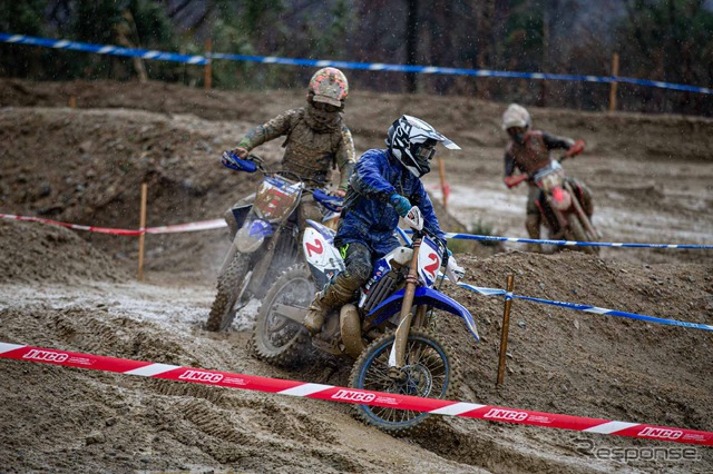 【JNCC 開幕戦】雨の阪下を制したのはベテラン鈴木健二