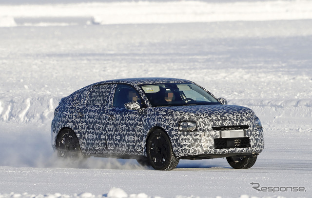 シトロエン C4 カクタス 後継モデル 開発車両（スクープ写真）