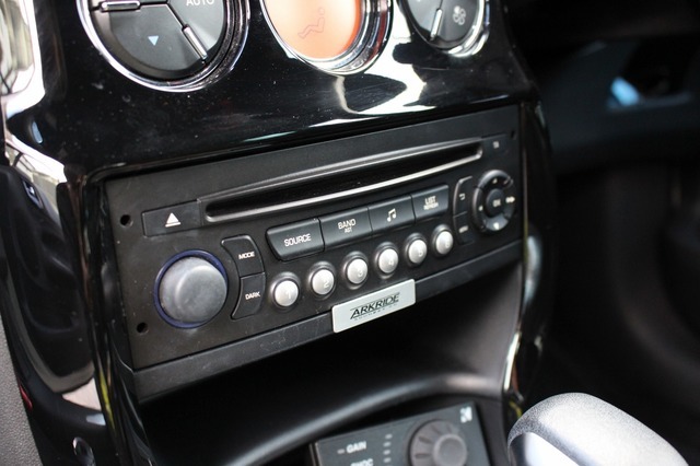 car audio newcomer! シトロエン DS3 カブリオ(オーナー:峯岸絵美子さん) by アークライド 前編