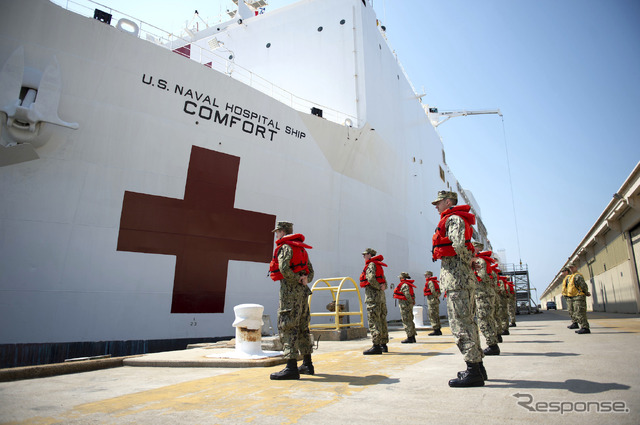 米海軍病院船コンフォート（3月28日、ノーフォーク）