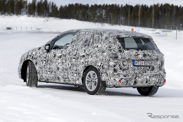 BMW 2シリーズ アクティプツアラー 次期型プロトタイプ(スクープ写真)