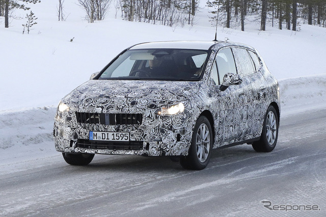 BMW 2シリーズ アクティプツアラー 次期型プロトタイプ(スクープ写真)