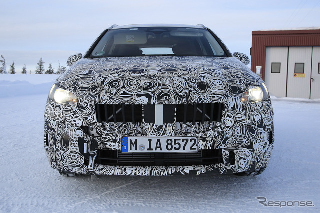 BMW 2シリーズ アクティプツアラー 次期型プロトタイプ(スクープ写真)