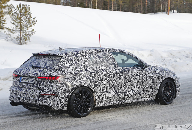 アウディ RS3 ハッチバック 次期型 スクープ写真