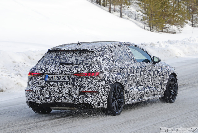 アウディ RS3 ハッチバック 次期型 スクープ写真