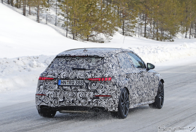 アウディ RS3 ハッチバック 次期型 スクープ写真