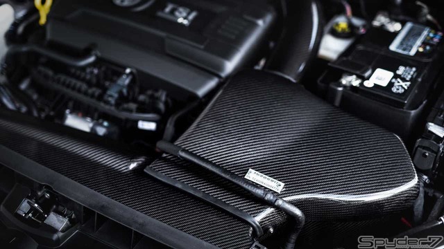狂気の450馬力...マンハート、VWゴルフRを過激にチューン!