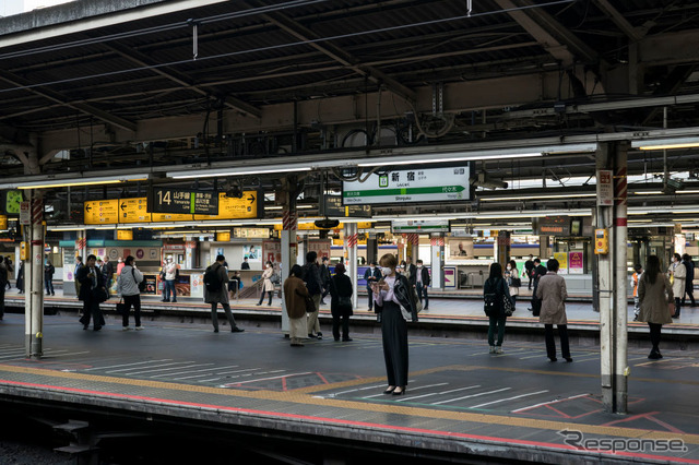 4月8日、新宿駅