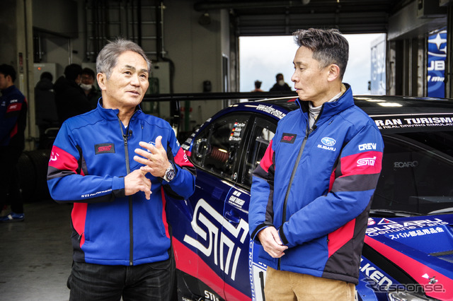 STI総監督の辰己英治氏(左)と桂伸一氏