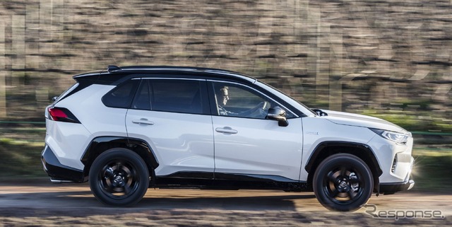 現行(5代目)トヨタRAV4ハイブリッド 新型(欧州仕様)