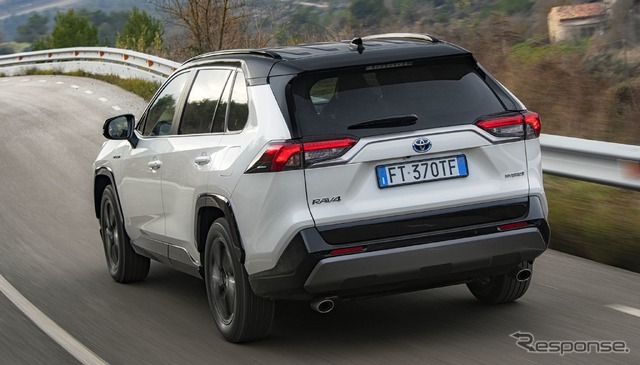 現行(5代目)トヨタRAV4ハイブリッド 新型(欧州仕様)