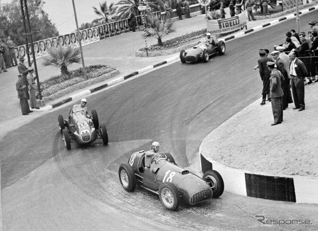 1951年サンレモGPでのモス(写真2番手)。写真先頭は優勝したアスカリ。