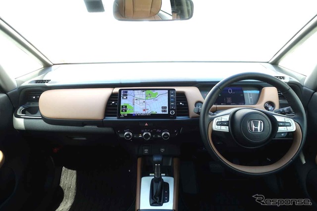 ホンダ フィット 新型(e:HEV LUXE)