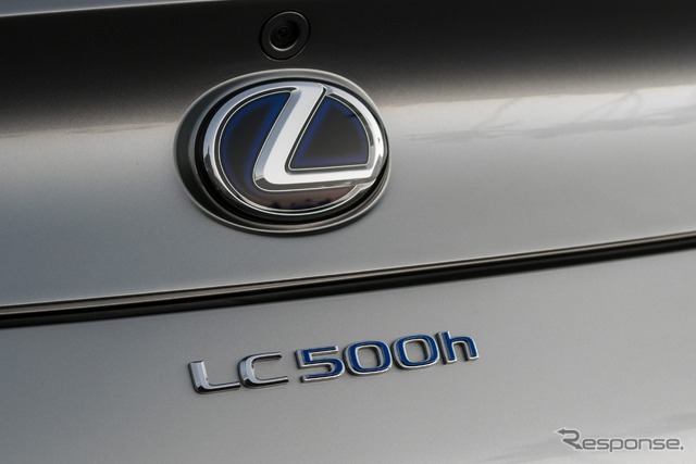 レクサス LC 500h の2021年モデル(北米仕様)