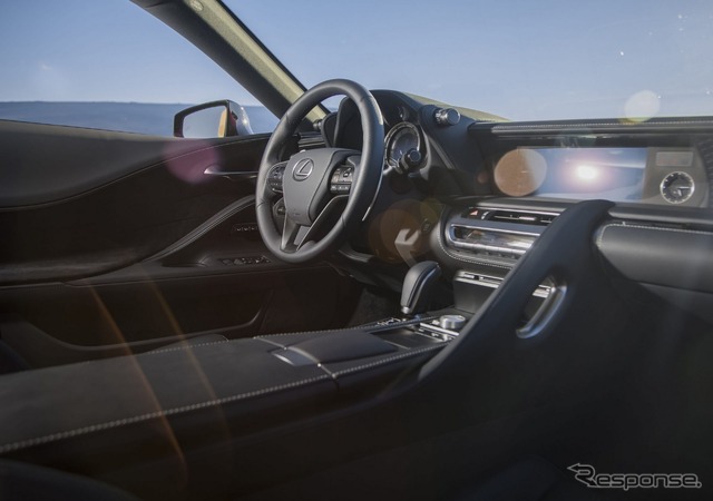 レクサス LC 500h の2021年モデル(北米仕様)
