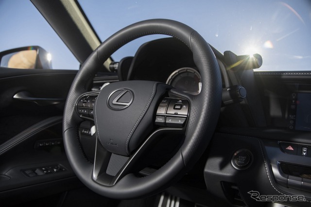 レクサス LC 500h の2021年モデル(北米仕様)