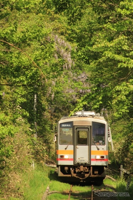 全線再開が4月下旬に繰り上げられることになった芸備線。