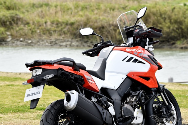 スズキ Vストローム1050XT(ヘリテージスペシャル)