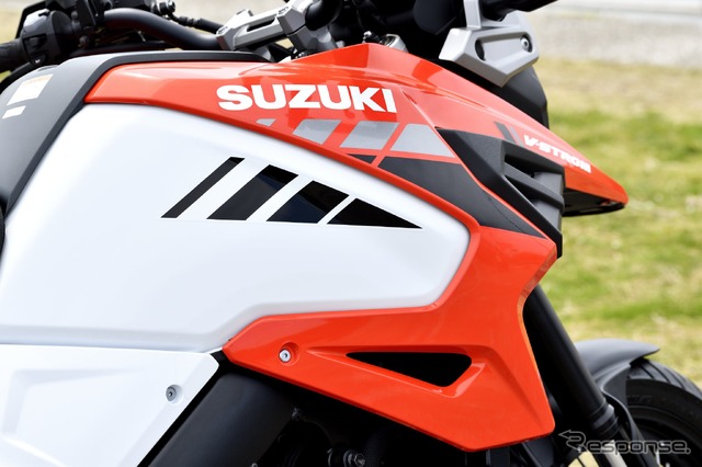 スズキ Vストローム1050XT(ヘリテージスペシャル)