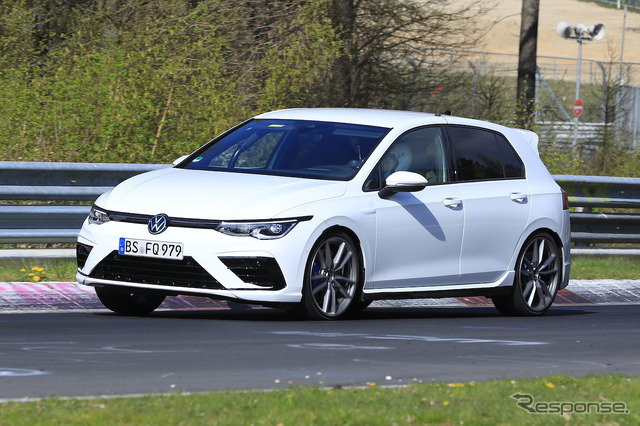 VW ゴルフR 新型プロトタイプ(スクープ写真)