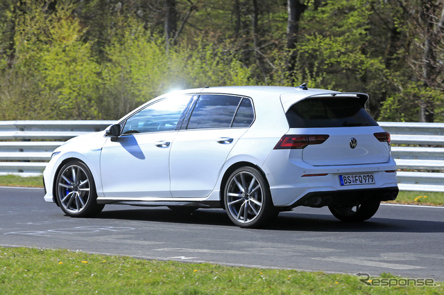 VW ゴルフR 新型プロトタイプ(スクープ写真)