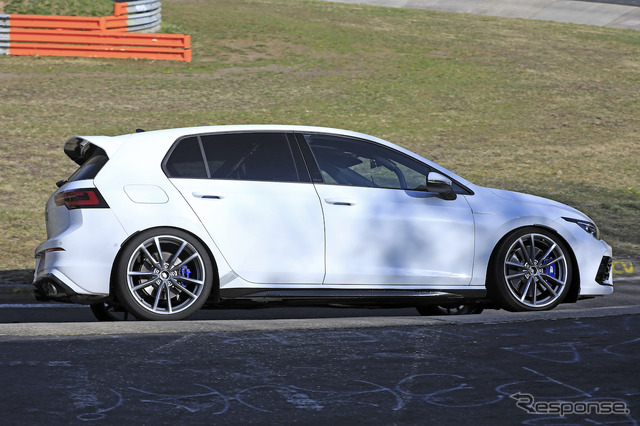 VW ゴルフR 新型プロトタイプ(スクープ写真)