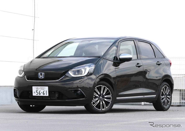 ホンダ フィット 新型(e:HEV LUXE)