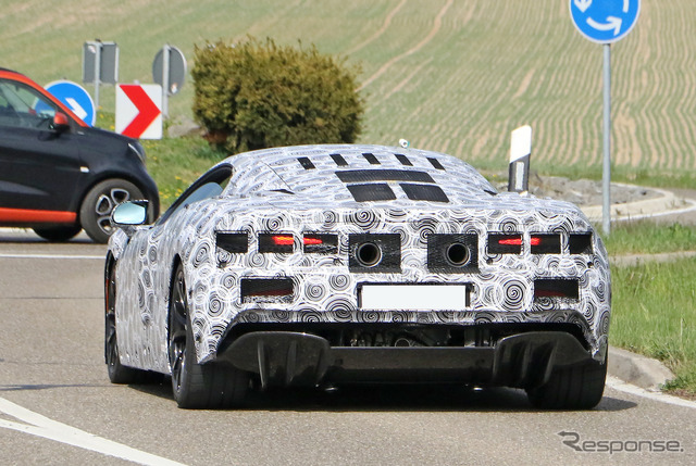 マクラーレンの新型ハイブリッド車のプロトタイプ(スクープ写真)