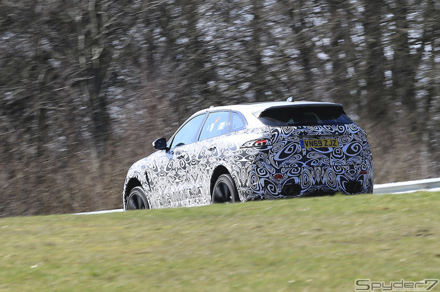 ジャガー F-PACE SVR 改良新型 プロトタイプ スクープ写真