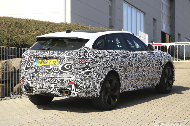 ジャガー F-PACE SVR 改良新型 プロトタイプ スクープ写真