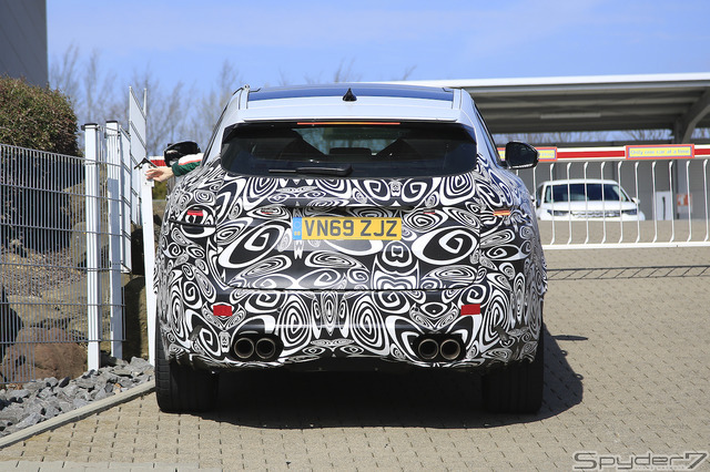 ジャガー F-PACE SVR 改良新型 プロトタイプ スクープ写真