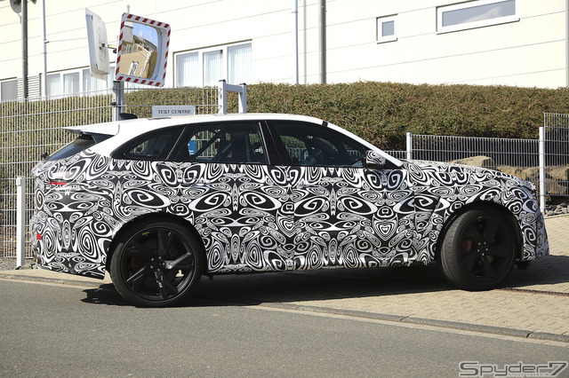 ジャガー F-PACE SVR 改良新型 プロトタイプ スクープ写真