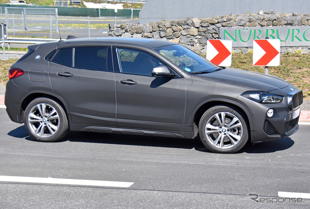 BMW X2 改良新型プロトタイプ(スクープ写真)