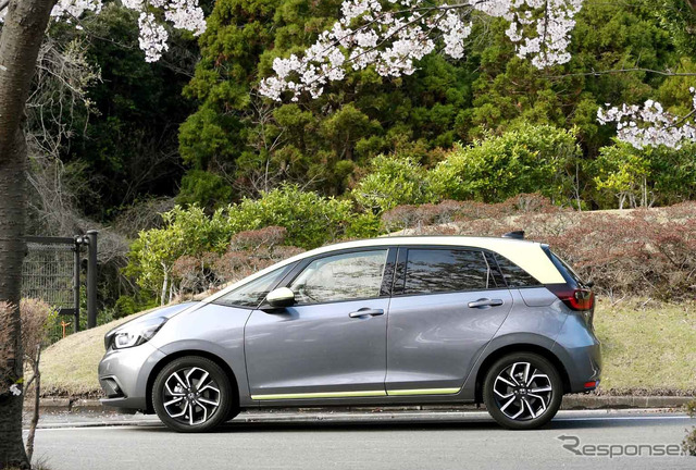 ホンダ フィット 新型(NESS)