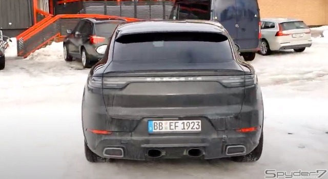 ポルシェ カイエンクーペ GTS 開発車両 スクープ動画