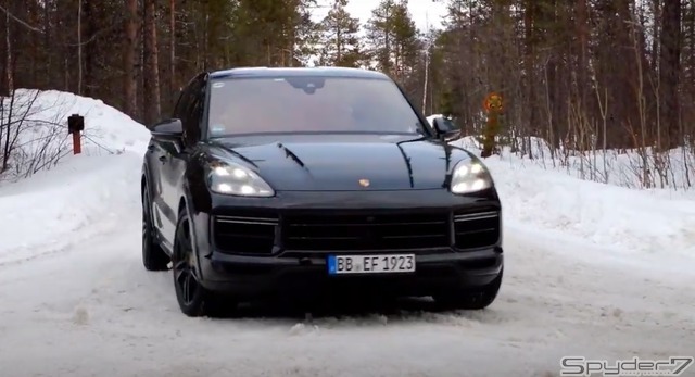 ポルシェ カイエンクーペ GTS 開発車両 スクープ動画
