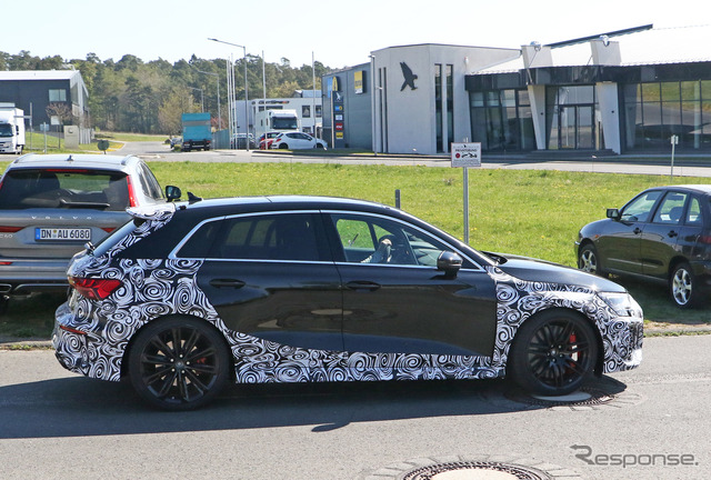 アウディ RS3 新型プロトタイプ(スクープ写真)