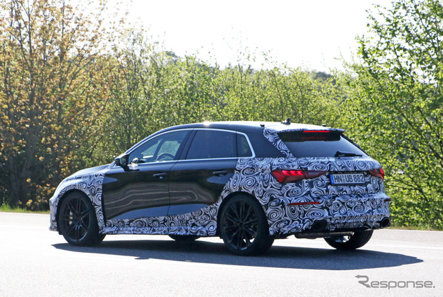 アウディ RS3 新型プロトタイプ(スクープ写真)