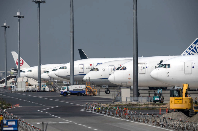 4月30日、東京羽田空港