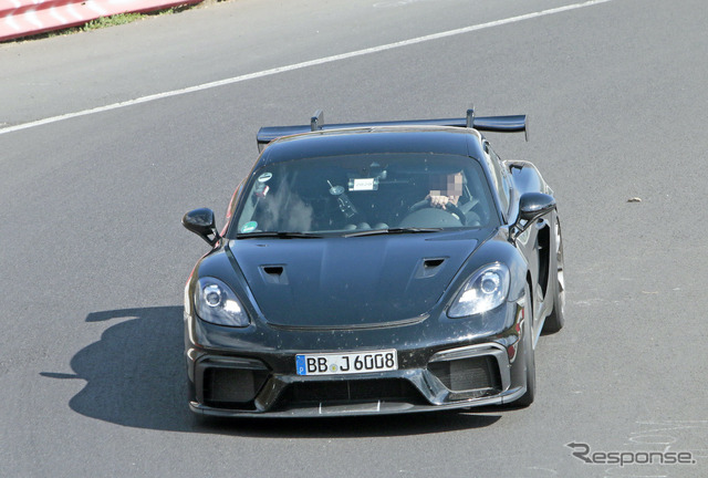 ポルシェ 718 ケイマン GT4 RS 開発車両　（スクープ写真）