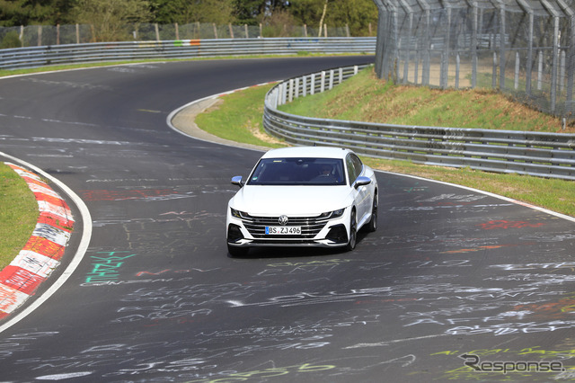 VW アルテオンR 開発車両(スクープ写真)