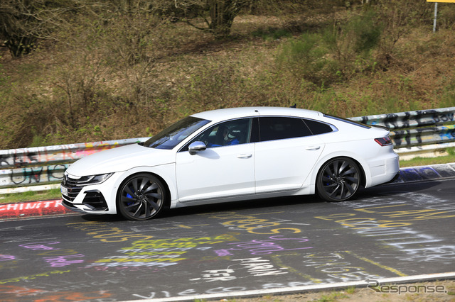 VW アルテオンR 開発車両(スクープ写真)