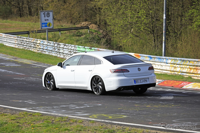 VW アルテオンR 開発車両(スクープ写真)