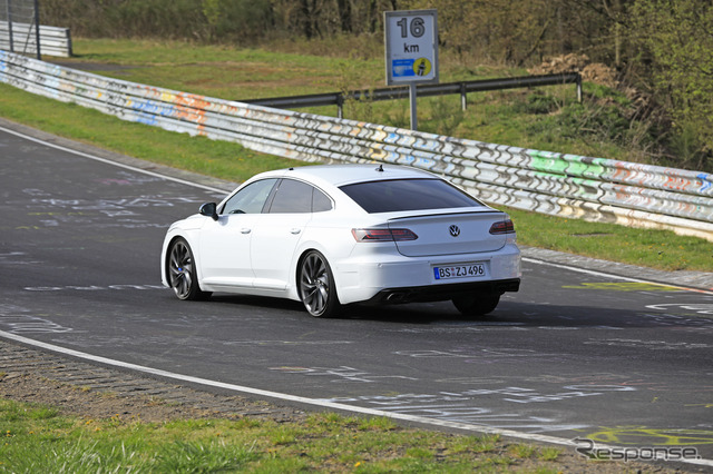 VW アルテオンR 開発車両(スクープ写真)