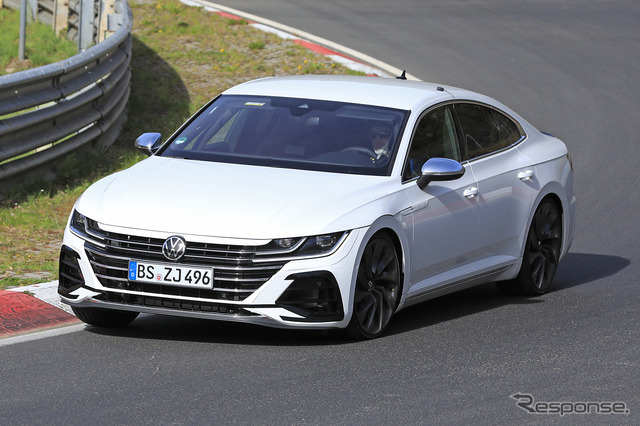 VW アルテオンR 開発車両(スクープ写真)