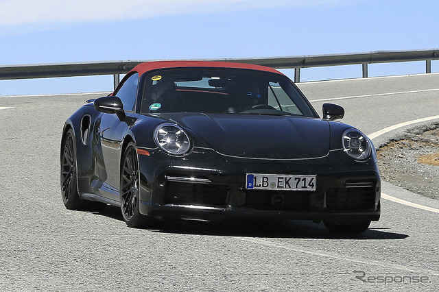 ポルシェ 911ターボ カブリオレ 新型(スクープ写真)