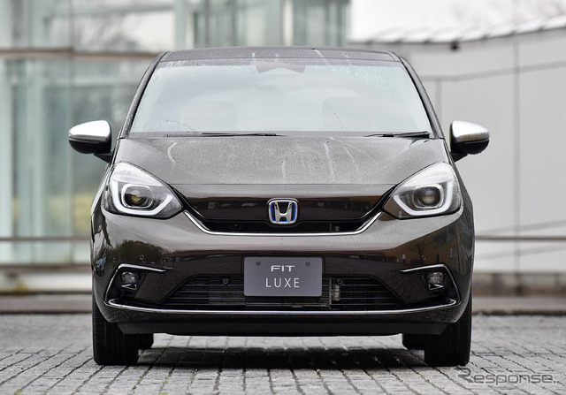 ホンダ フィット 新型(LUXE)